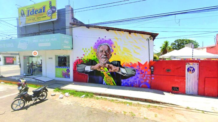 Mural com imagem de Lula em imóvel de Mossoró
