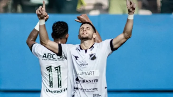 Jogadores do ABC - Foto: Reprodução / Instagram @abcfc