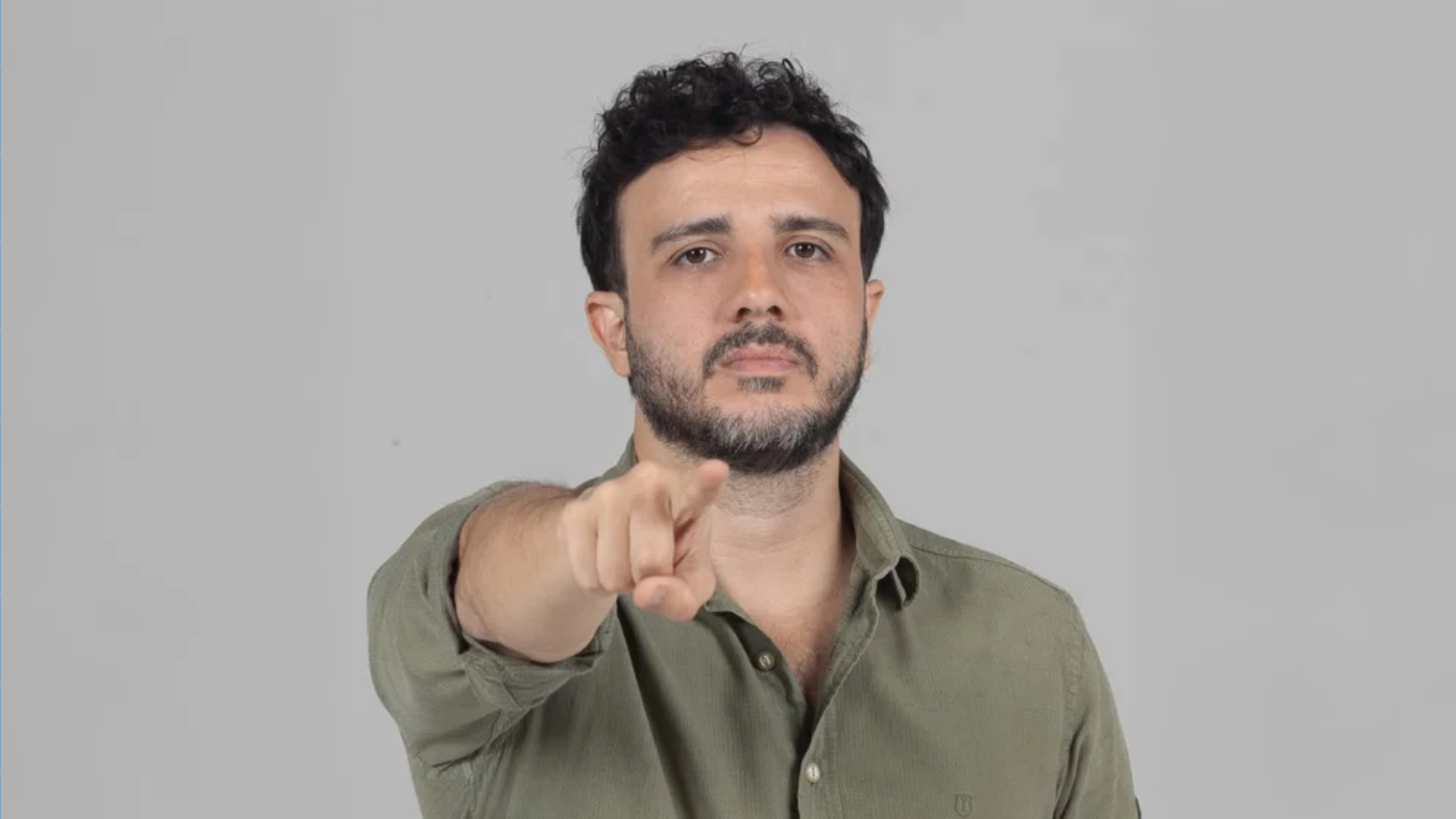 Instagram e YouTube restringem contas de Renan Santos após decisão de Toffoli