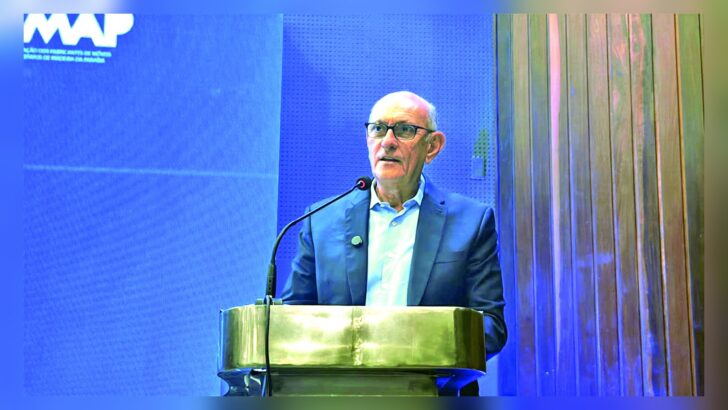 Roberto Serquiz participa da abertura do Congresso Moveleiro do Nordeste