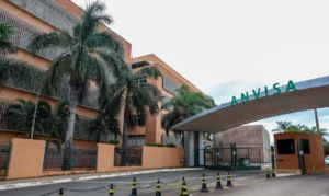 Fachada de prédio da Agência Nacional de Vigilância Sanitária, a Anvisa