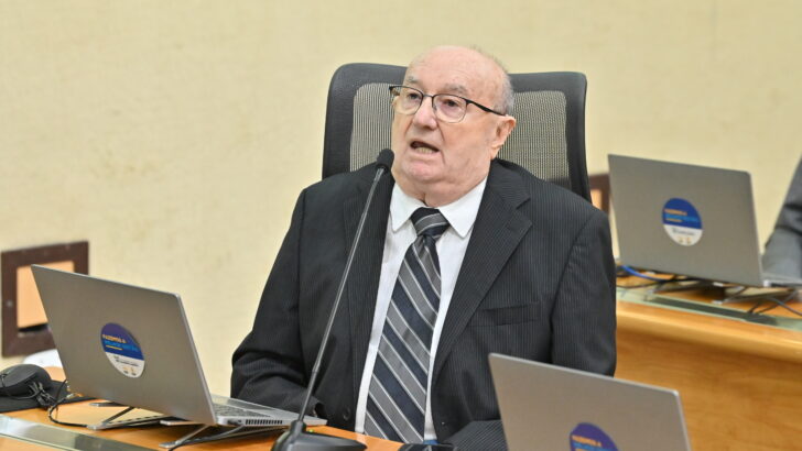 Deputado estadual José Dias durante sessão na Assembleia Legislativa do Rio Grande do Norte