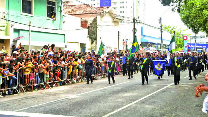 Desfile cívico-militar de 7 de Setembro na Praça Cívica, em Natal