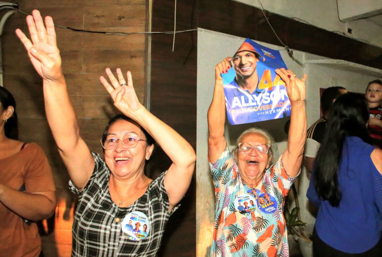 Eleitoras participam de mobilização em apoio a Allyson Bezerra