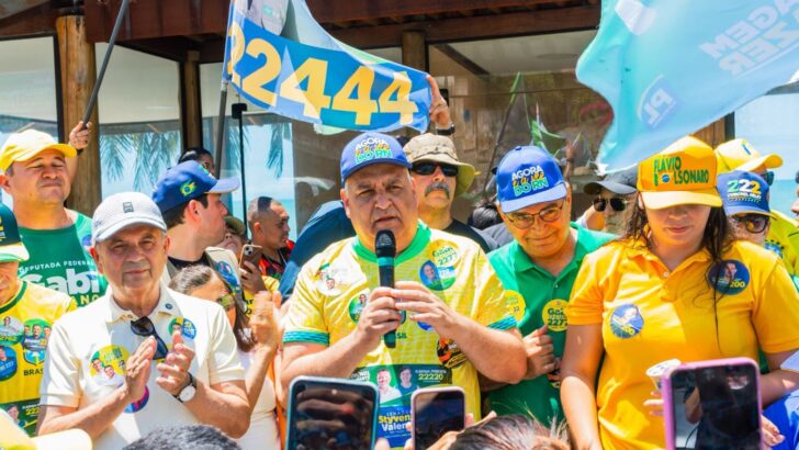 Alfredo Gaspar, Rogério Marinho e Álvaro Dias durante ato político em Natal