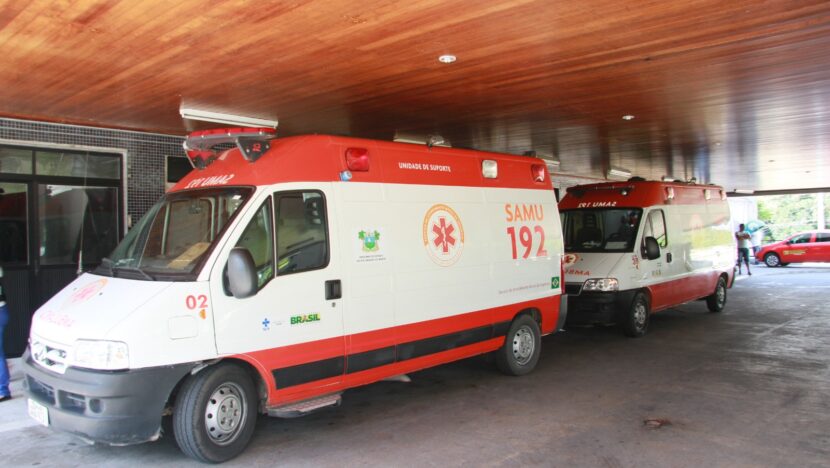 Pacientes ocupam corredor do Hospital Monsenhor Walfredo Gurgel, em Natal