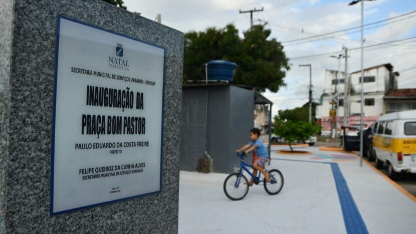 Praça revitalizada no bairro Bom Pastor, em Natal