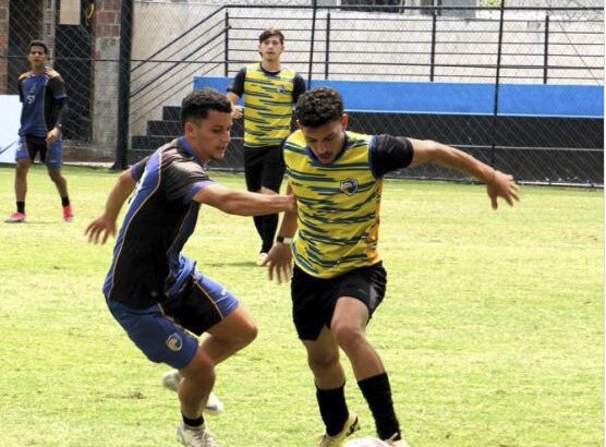Jovens atletas participam de avaliação técnica do QFC e Flamengo