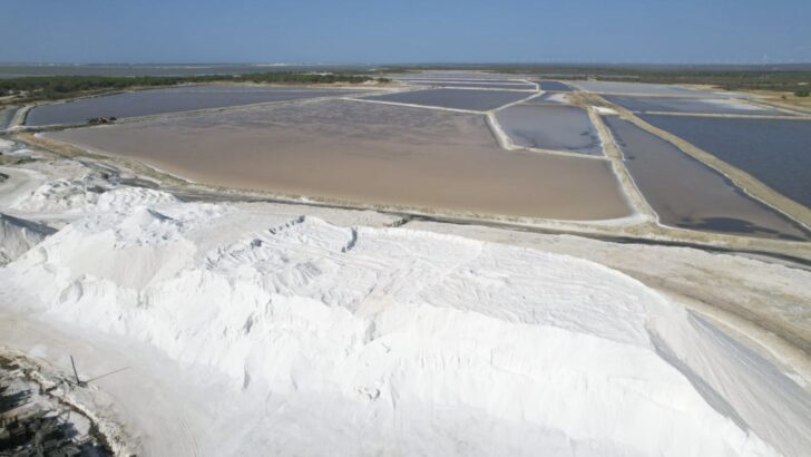 Autoridades visitam instalações de gás natural na Costa Branca