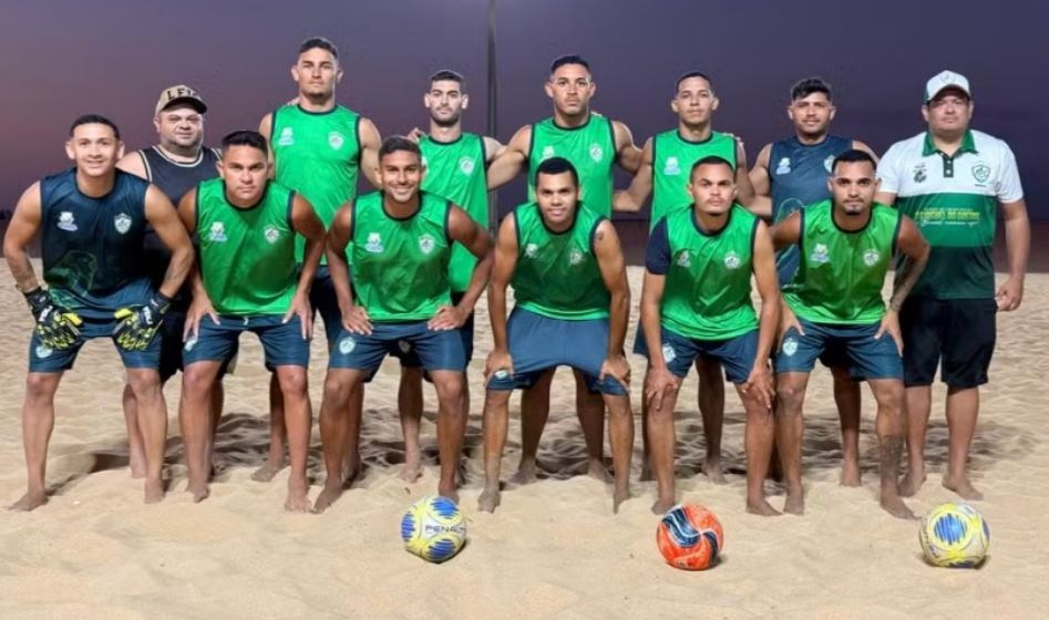 Equipe de beach soccer do Alecrim que disputará a Supercopa do Brasil