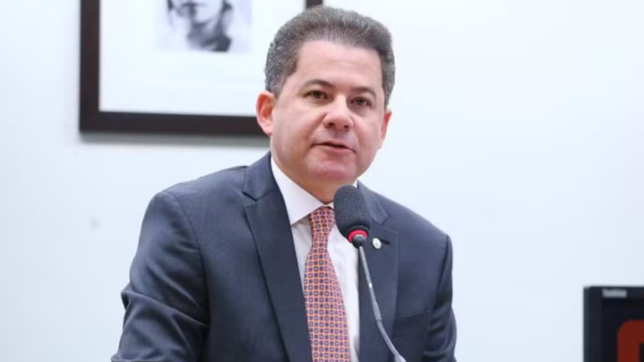 Deputado do PL Cezinha de Madureira em atividade na Câmara dos Deputados