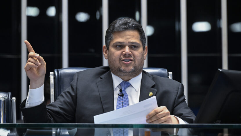 Davi Alcolumbre durante sessão no Senado Federal