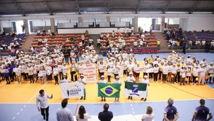 Centenas de idosos reunidos durante jogos municipais em Natal