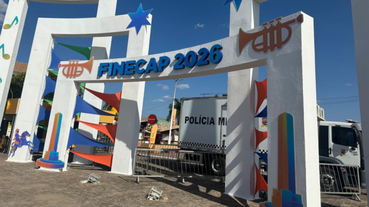 Imagem mostra entrada da FINECAP em Mossoró