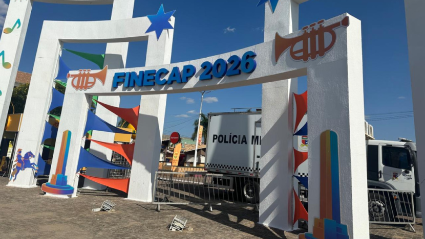 Imagem mostra entrada da FINECAP em Mossoró
