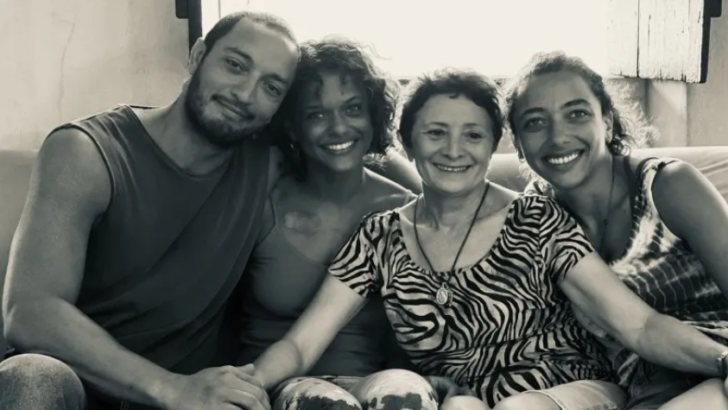 Elenco de “Cangaço Novo”, série estrelada por Alice Carvalho, Allan Souza Lima e Thainá Duarte, que foi cancelada após duas temporadas - Foto: Reprodução/redes sociais