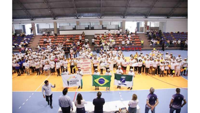 Centenas de idosos reunidos durante jogos municipais em Natal
