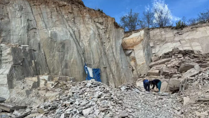 Pedreira de quartzito em Ouro Branco, no Seridó potiguar, onde trabalhadores foram resgatados