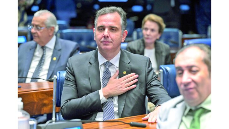 Senador Rodrigo Pacheco durante sessão no Senado Federal