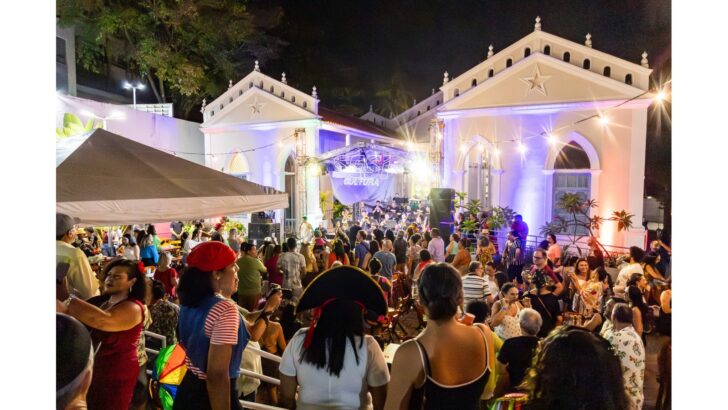 Artistas e convidados da programação Samba no Solar