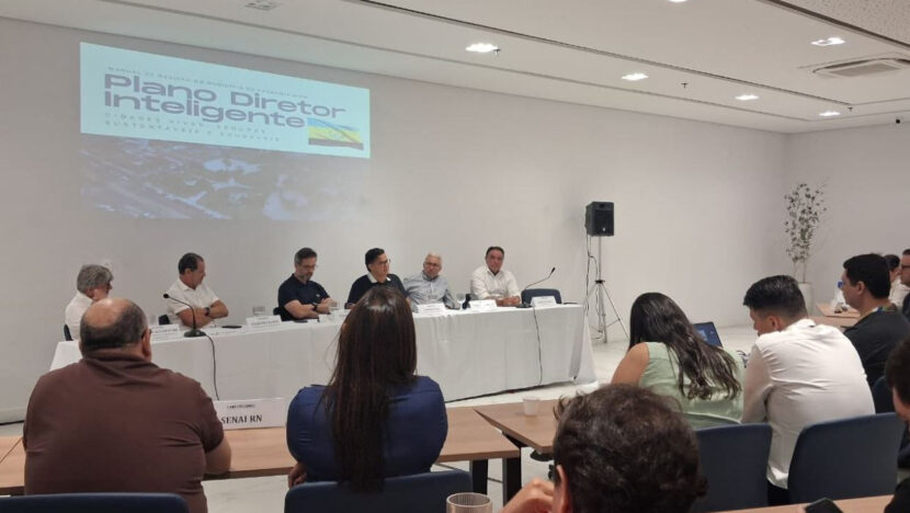 Apresentação do "Plano Diretor Inteligente" de Parnamirim durante assembleia do Sinduscon-RN