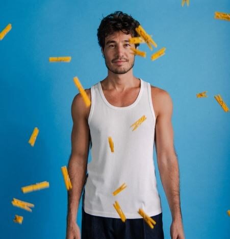 Cantor Tiago Iorc, que apresenta show da turnê Troco Likes em Natal