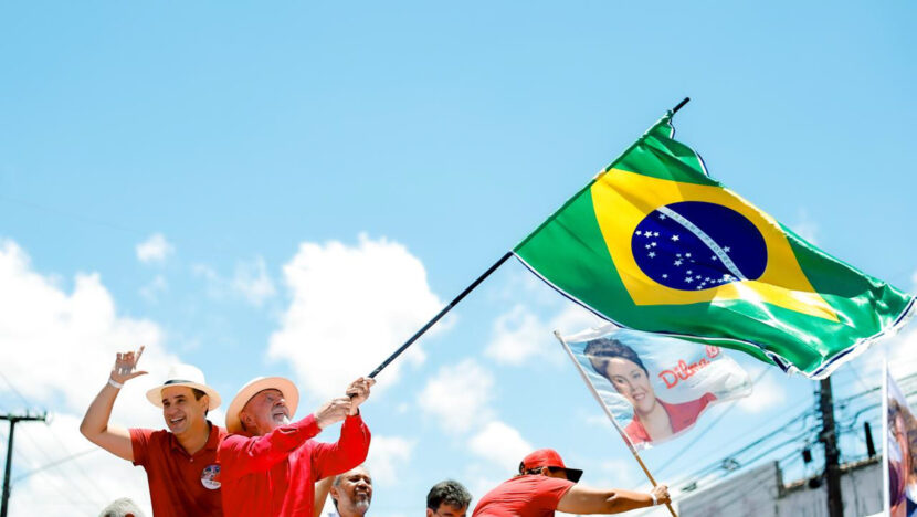 Presidente Lula durante ato político no bairro do Alecrim, em Natal