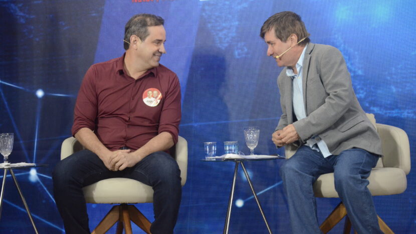 Cadu de Lula e Robério Paulino durante debate em Natal