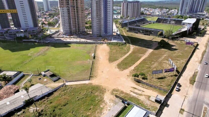 Vista aérea do terreno e das instalações do ABC junto ao Frasqueirão