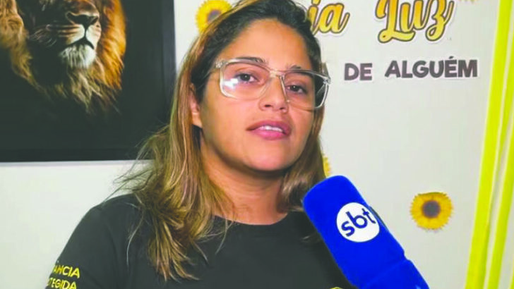 Conselheira tutelar Amanda Melo durante entrevista
