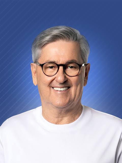 Neide Santos fala sobre costura, família e trajetória na Agulha Mágica