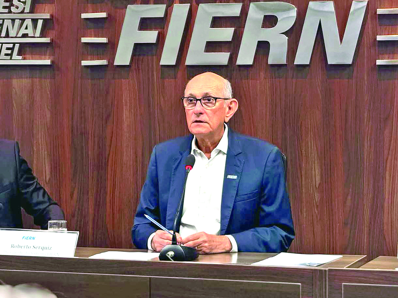 Roberto Serquiz participa da reunião da FIERN