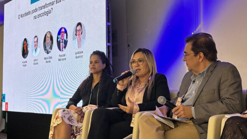 Maria Eliza Garcia, presidente do Cosems-RN, durante debate no Diálogo Saúde Regional Nordeste – Global Forum, em Natal