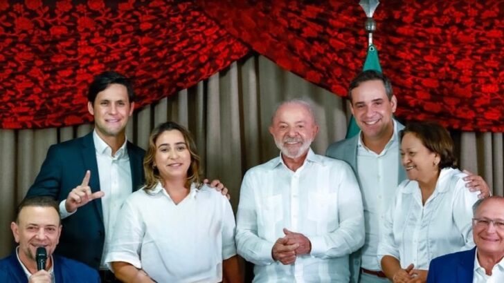 Lula reunido com Fátima Bezerra, Samanda, Cadu e Rafael Motta em Brasília