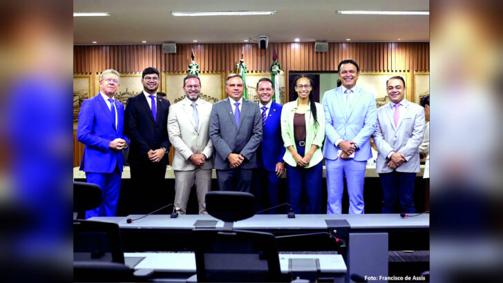 Vereadores da Câmara Municipal de Natal posam juntos