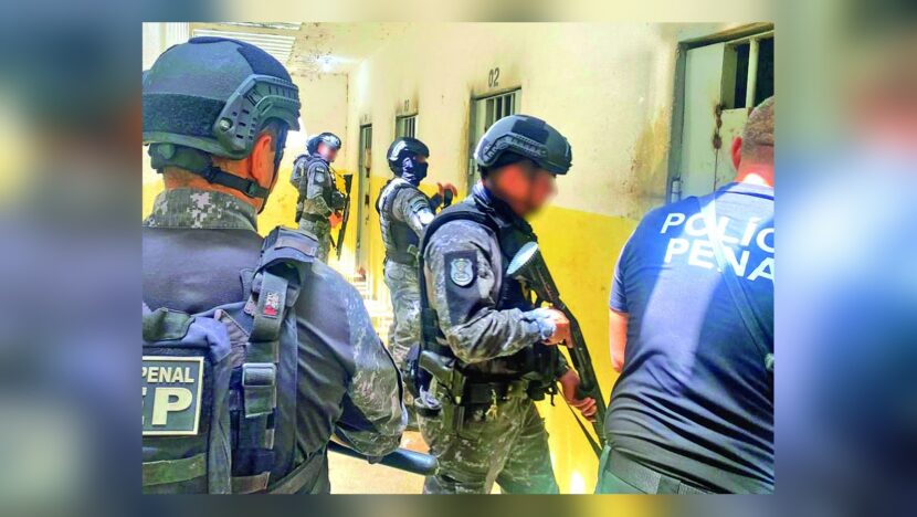 Policiais penais realizam revista em unidade prisional do RN