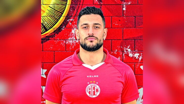 Brandão, atacante contratado pelo América para a temporada de 2027