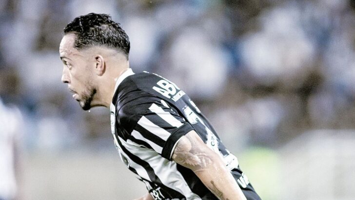 Rikelmi, atacante do ABC que renovou contrato para a temporada de 2027