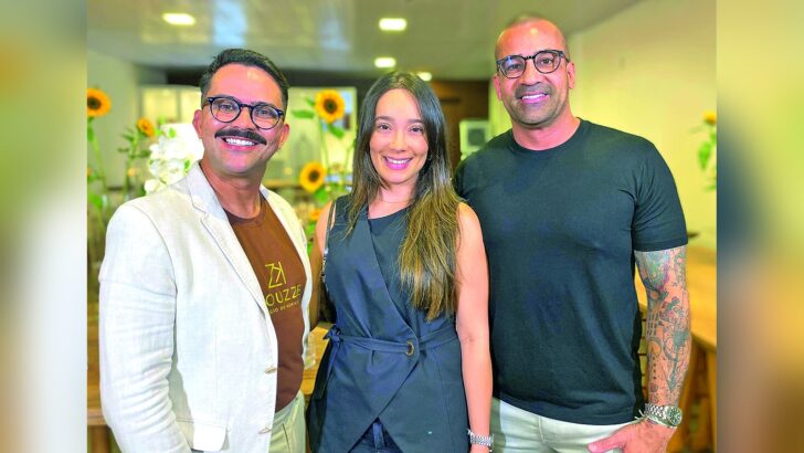 Jefferson Dallas com Fernanda Lins e William Camargo na apresentação da Kouzze