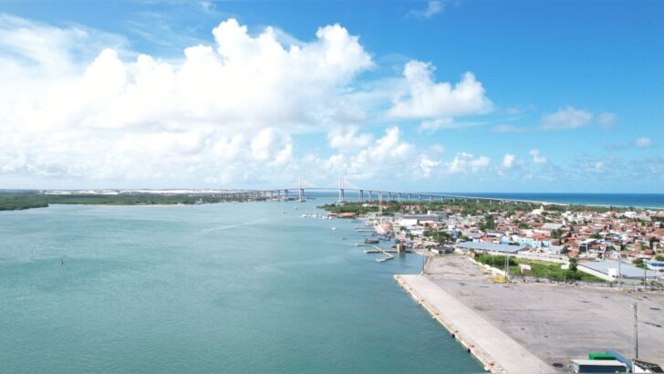 Vista aérea do Porto de Natal e do Rio Potengi