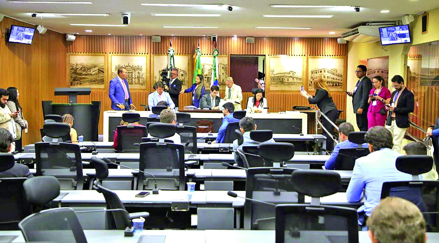 Câmara de Natal vota propostas sobre servidores públicos e gestão municipal