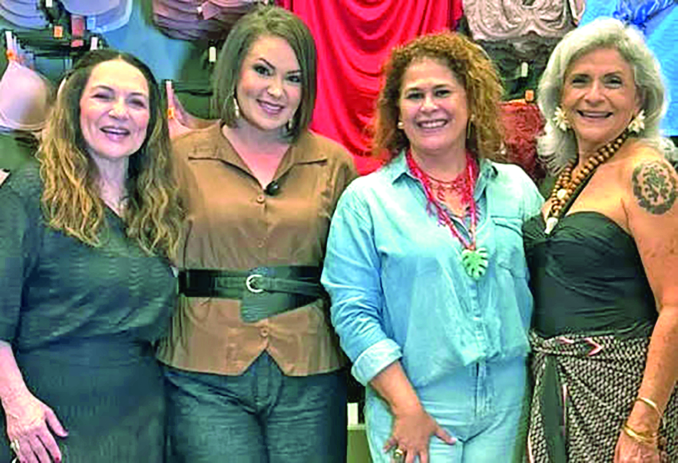 A empresária Eulália Morais recebeu Malu Macedo, Ayesha Lago e Mésia Araújo em evento que apresentou a moda praia 2026/2027 da Liz