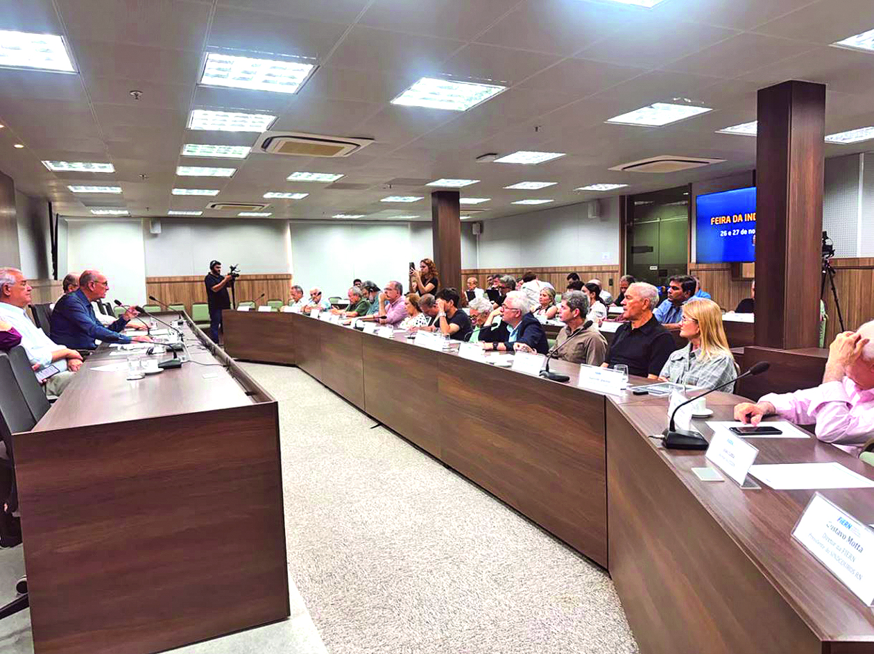 Diretoria da FIERN em reunião