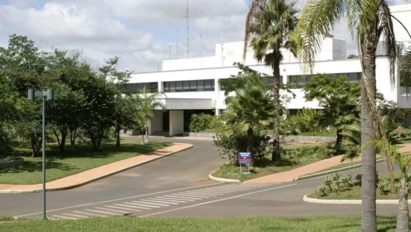 Fachada da Embaixada dos Estados Unidos em Brasília