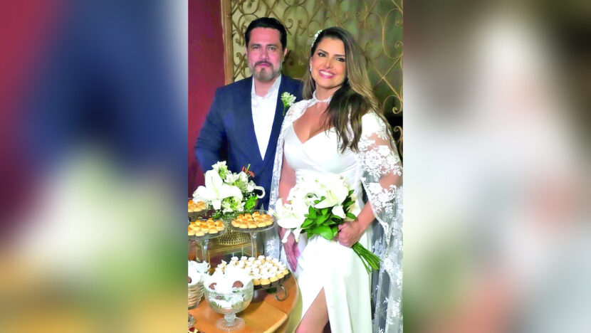 Fernando Loiola e Elainne Potter na celebração de sua união