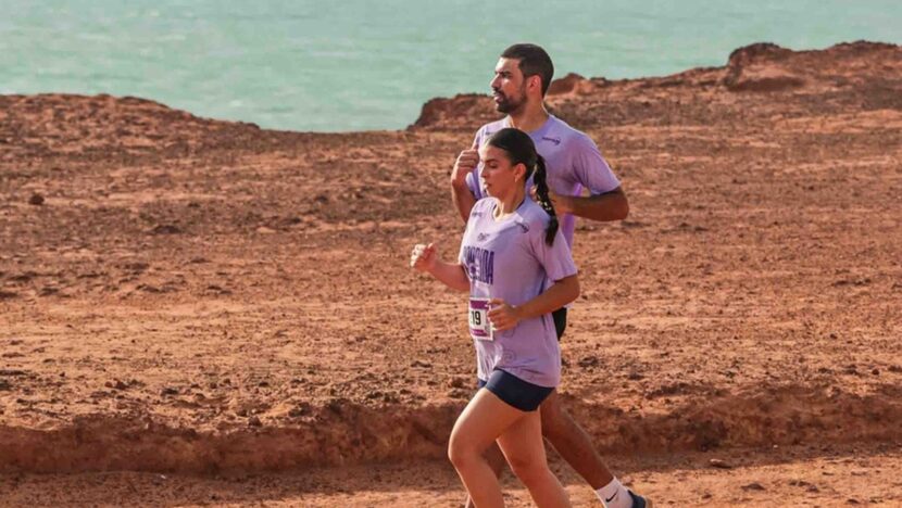 Atletas correm em percurso do Festival 21K de Pipa