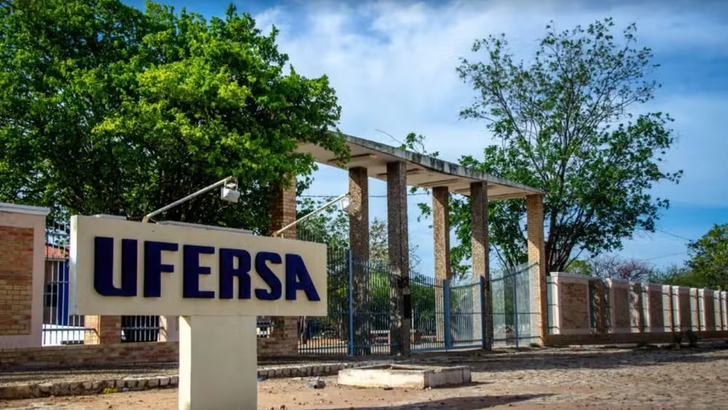Fapern abre seleção com 42 bolsas de até R$ 5,3 mil no RN; inscrições começam dia 16
