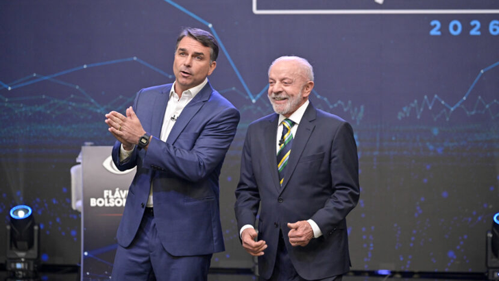 Globo limita circulação de Lula e Flávio Bolsonaro no palco durante debate; veja regras