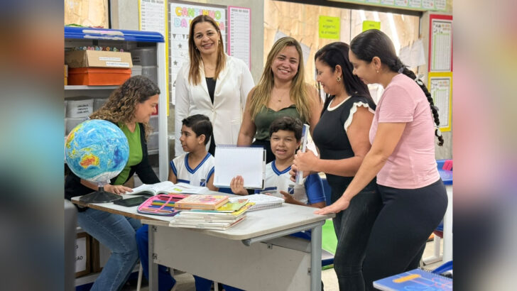 Professoras e estudantes em atividade na rede municipal de Natal
