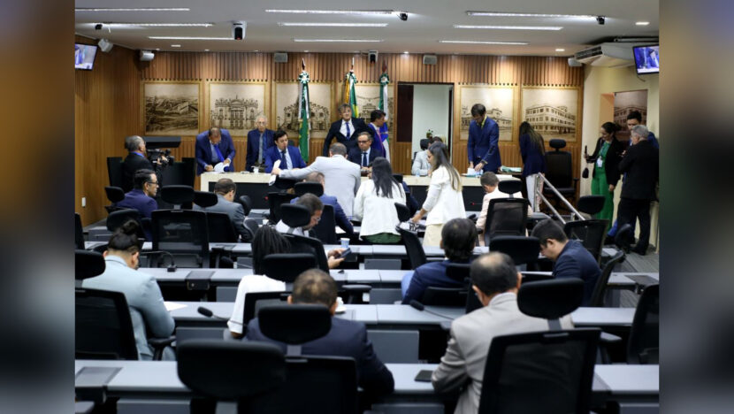 Vereadores no plenário da Câmara Municipal de Natal